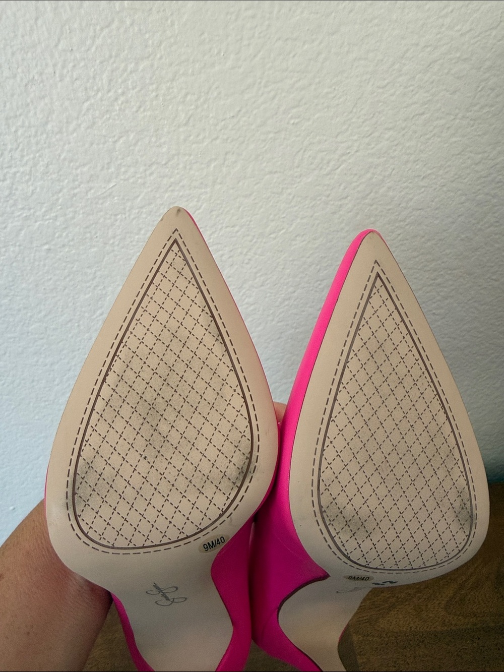 Jessica Simpson Neon Pink Pointed Toe Pumps - Picture 5 of 8